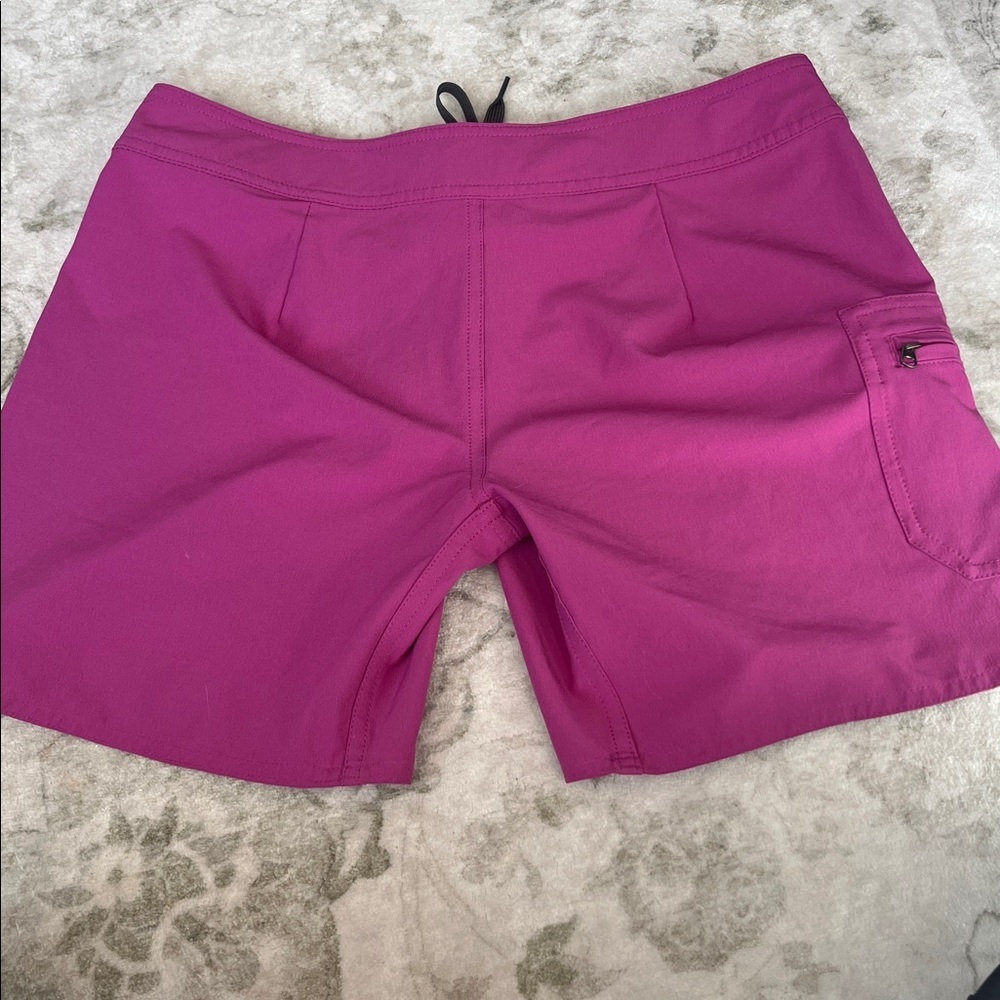Patagonia Women's Fuchsia Shorts - Picture 3 of 3